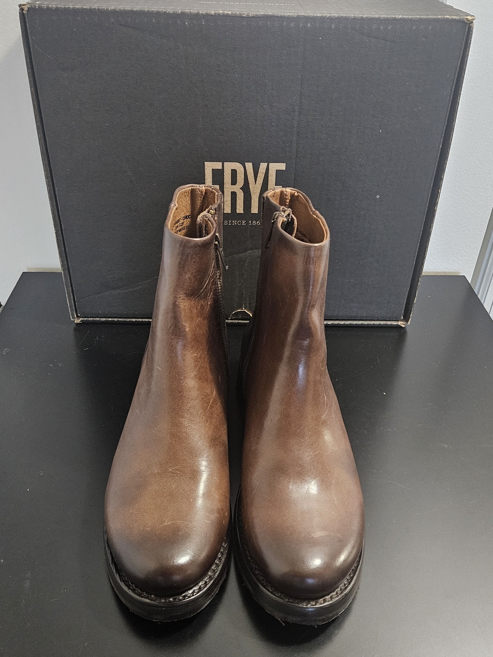 NIB Women's Frye Veronica Inside Zip in Chocolate Size 8M
